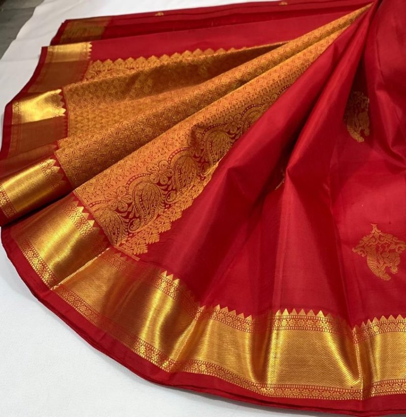 Red Palakhi By Aab Soft Lichi Silk Jacquard Border Saree 